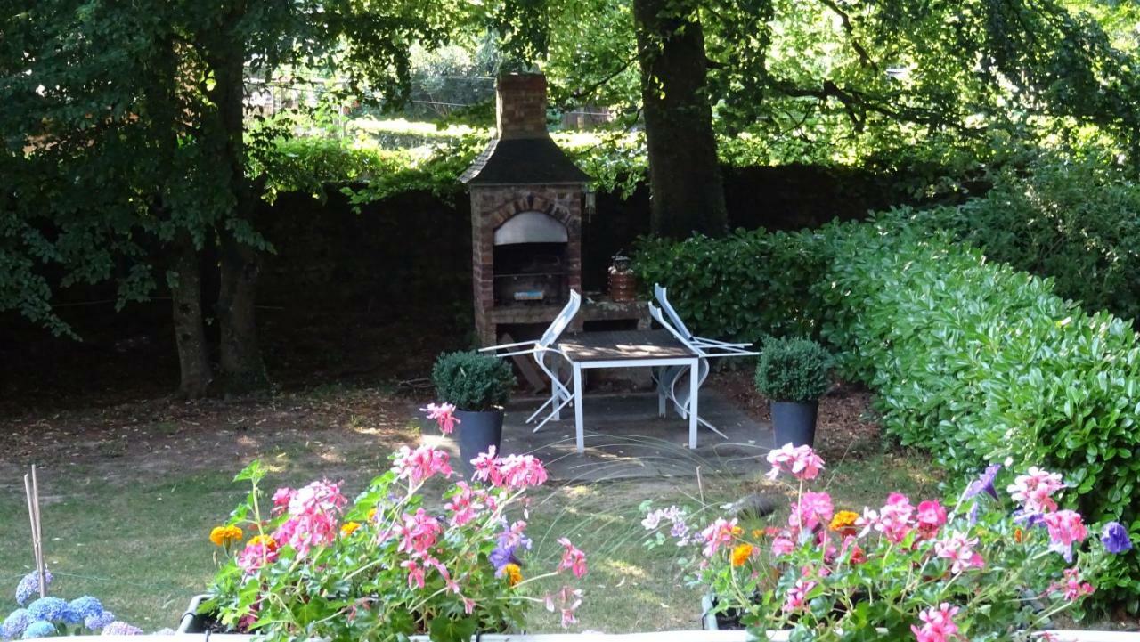 Le Glycine A Manoir Sainte Cecile Lejlighed Juvigny-Val-d'Andaine Eksteriør billede